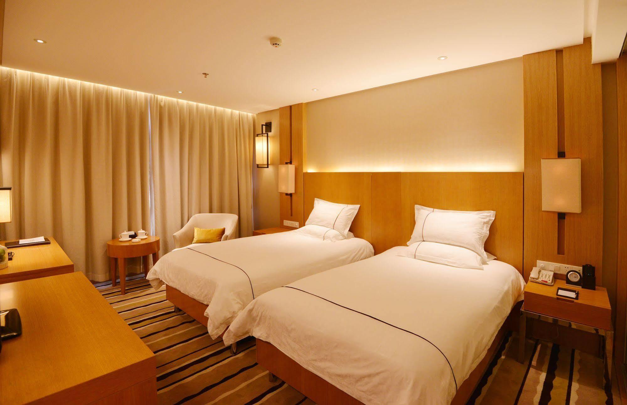 Qingdao Wu Sheng Guan Holiday Hotel Exterior photo