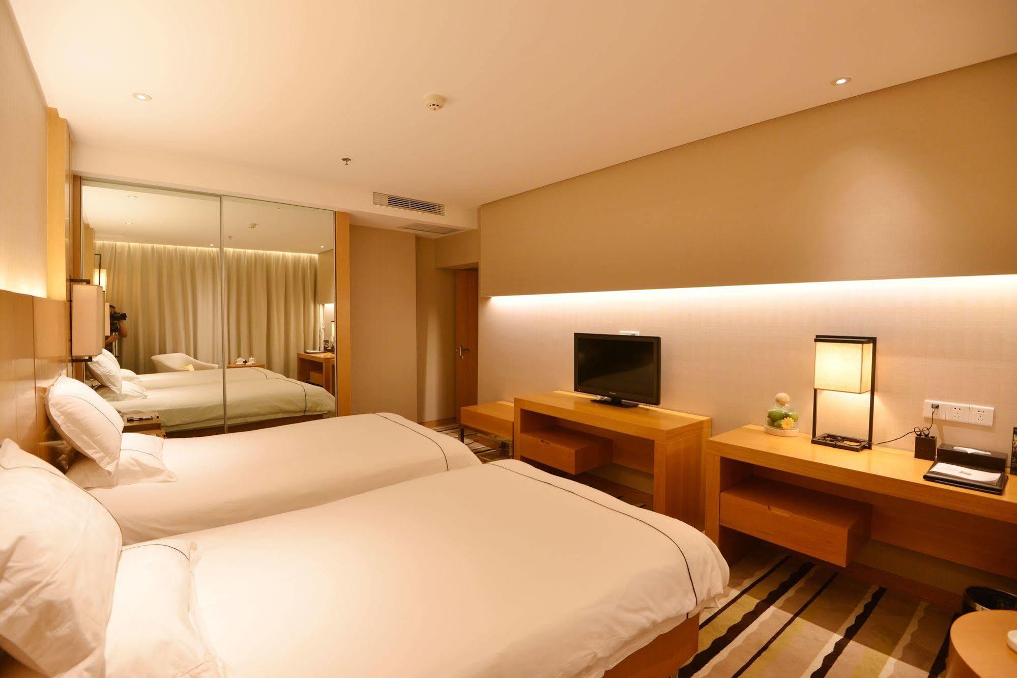 Qingdao Wu Sheng Guan Holiday Hotel Exterior photo